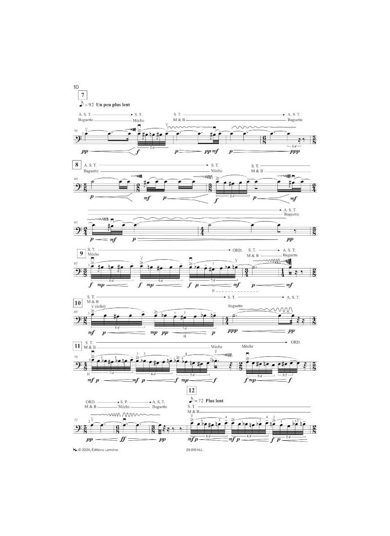 Hu: Les fleurs de pêcher s'épanouissent à travers les fissures des os