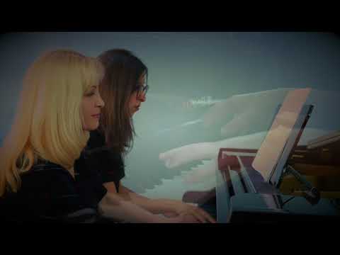 Federer: The Scarlet Cape